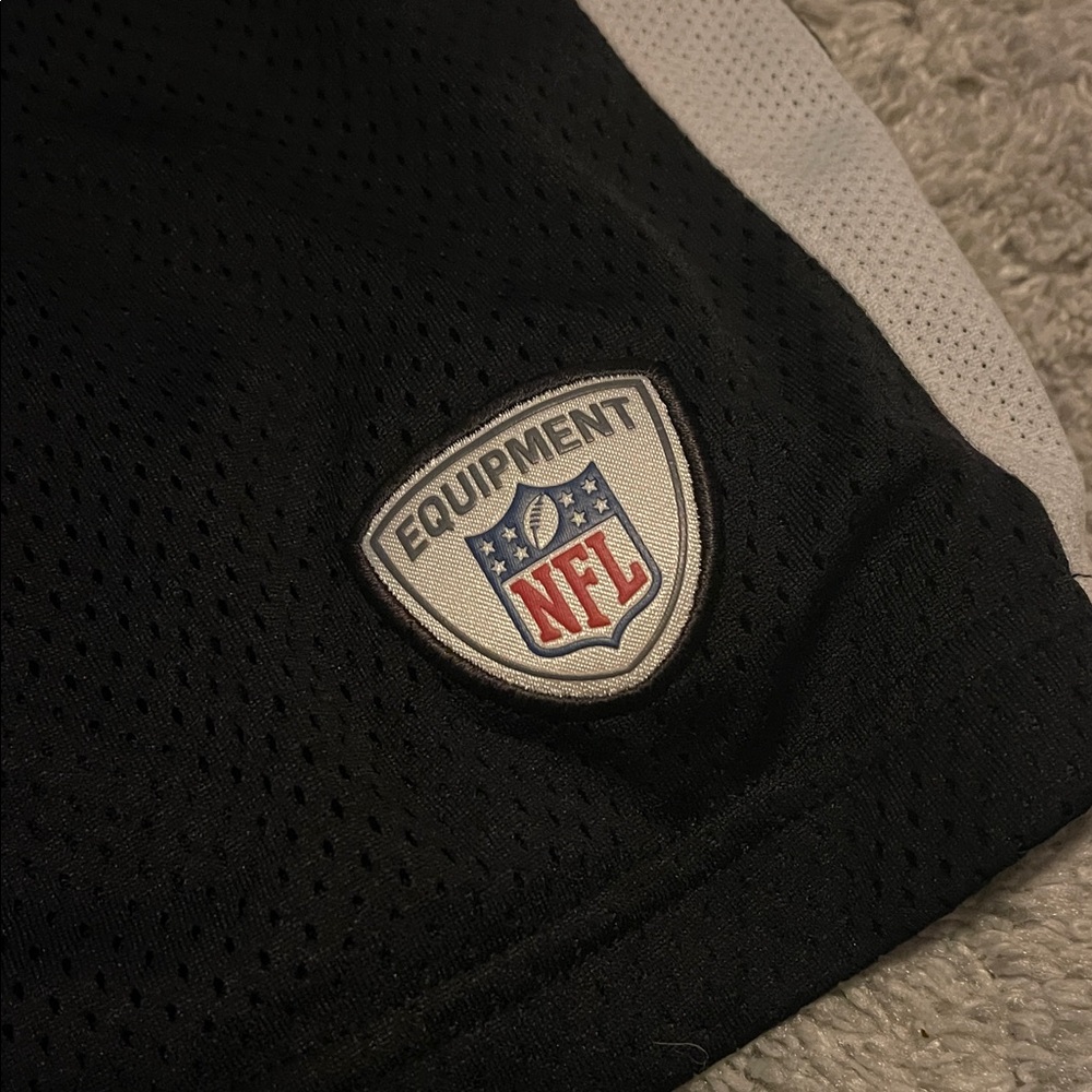 Nike Black NFL Cowboys Shorts - Picture 4 of 6